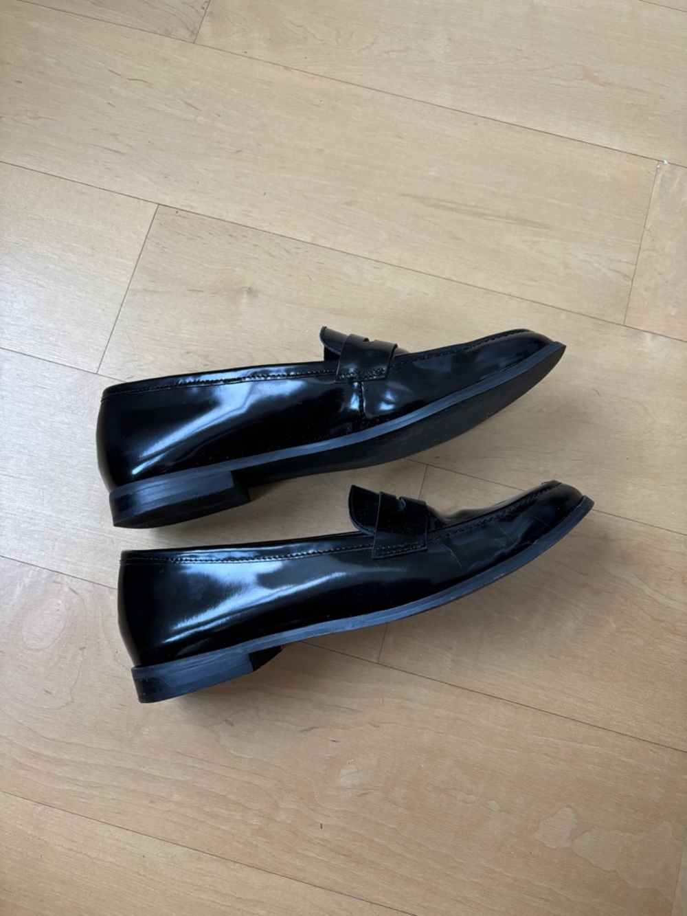 Banana Republic Black Patent Leather Penny Loafers size 9